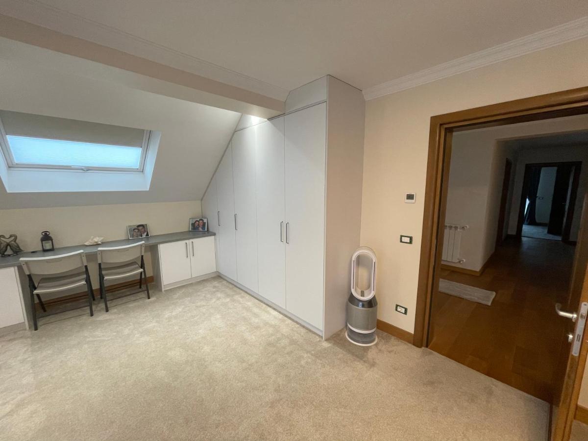 スチャヴァ Sunny Houseヴィラ エクステリア 写真